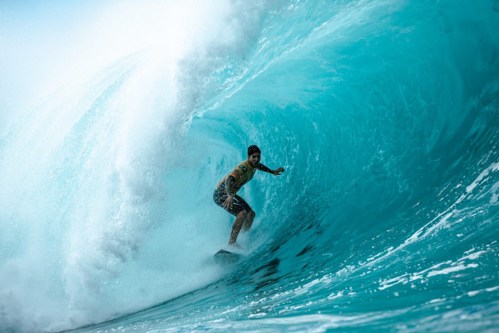 Medina fue todo lo necesario y más para ser el gran campeón en el Billabong Pipe Masters.