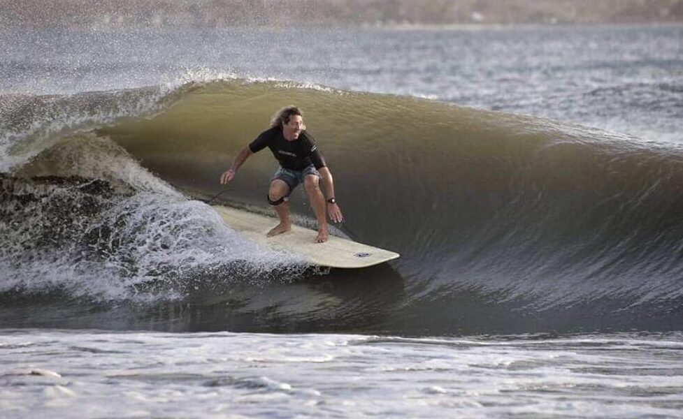 UNIDOS POR MALVINAS Y EL SURF